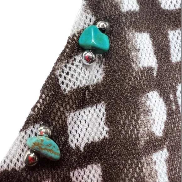 PENDLETON Turquoise and Silver
Embellishments V-neck Top - Picture 3 of 10